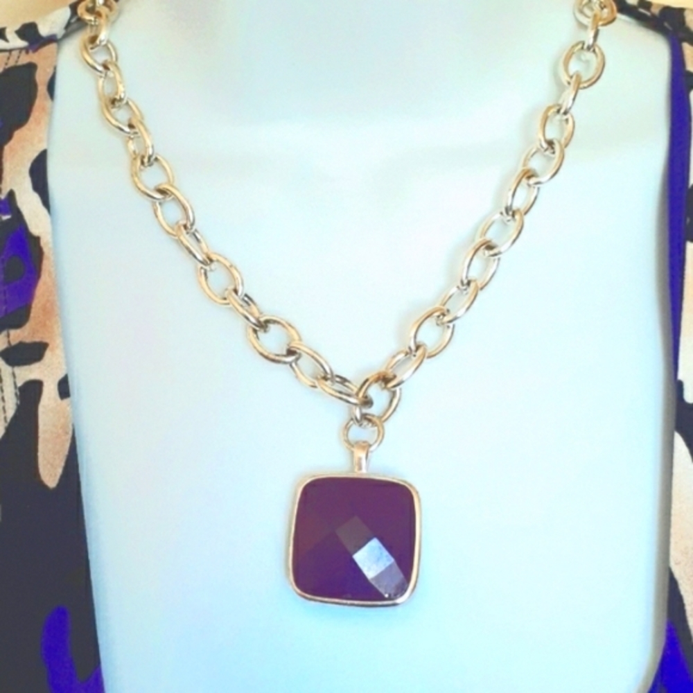 Chunky Chain Ckoker with Purple Pendant